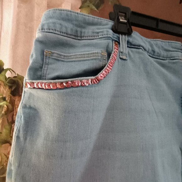 VGUC: Universal Thread Sze 26W Light Wash High Rise Skinny Jeans Custom Sequin - Picture 4 of 6